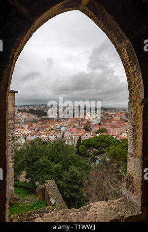 La vista su Lisbona dal castello di Sao Jorge, Portogallo Foto Stock