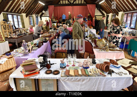 Antiquariato e Vintage e fiera artigianale, Chawton, vicino a Alton, HAMPSHIRE, Regno Unito. Domenica 24 febbraio 2019. Foto Stock