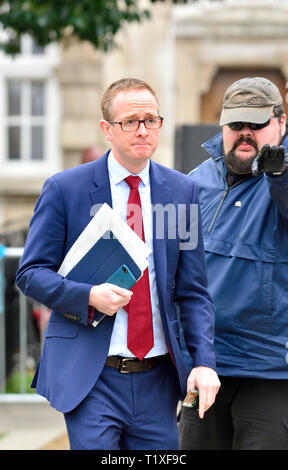 John Lamont MP (Cost: Berwickshire, Roxburgh e Selkirk) su College Green, Westminster, 27 marzo 2019 Foto Stock