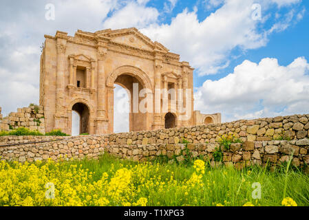 Arco di Adriano, gate di Jerash, Amman, Giordania Foto Stock