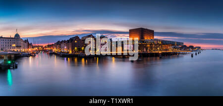 Vista serale del centro di Copenhagen, Danimarca Foto Stock