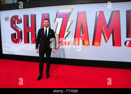 LOS ANGELES, CA - MARZO 28: Attore Zachary Levi assiste la Premiere Mondiale della Warner Bros Foto e New Line Cinema "hazam!" il 28 marzo 2019 a TCL Chinese Theatre di Los Angeles, California. Foto di Barry re/Alamy Live News Foto Stock