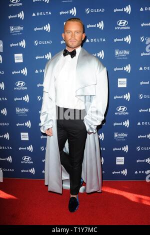 Beverly Hills, CA. 28 Mar, 2019. Agosto Getty presso gli arrivi per il trentesimo annuale di GLAAD Media Awards, il Beverly Hilton di Beverly Hills, CA Marzo 28, 2019. Credito: Elizabeth Goodenough/Everett raccolta/Alamy Live News Foto Stock