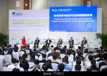 (190329) -- BOAO, Marzo 29, 2019 (Xinhua) -- Le persone che frequentano la sessione di "Pubblica Sicurezza Prevenzione e controllo & Lo sviluppo economico e sociale sostenibile' durante il Forum Boao per l Asia conferenza annuale a Boao, Cina del sud della provincia di Hainan, Marzo 29, 2019. (Xinhua/Hou Dongtao) Foto Stock