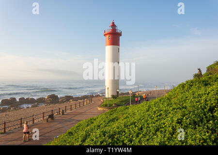 Umhlanga Lighthouse Beach a sunrise, Umhlanga Rocks, Umhlanga, KwaZulu-Natal, Sud Africa Foto Stock