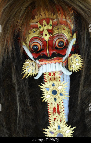 Bali Barong e Rangda utilizzato in Bali tradizionale danza religiosa Foto Stock