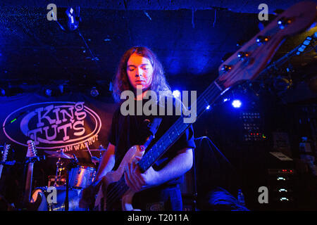 Band: altri esseri umani in Concerto in Re Tutts wah wah Hut in Glasgow. Foto Stock