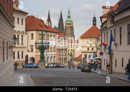 Praga, Repubblica Ceca - 11 Settembre 2018: persone sulle strade di Praga, Repubblica Ceca. Praga è una delle città più visitata in Europa con postare Foto Stock