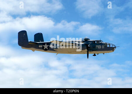 Un WW2 USNavy PBJ-1 (B25 Mitchell) bombardiere a Tucson Air Show in Arizona Foto Stock