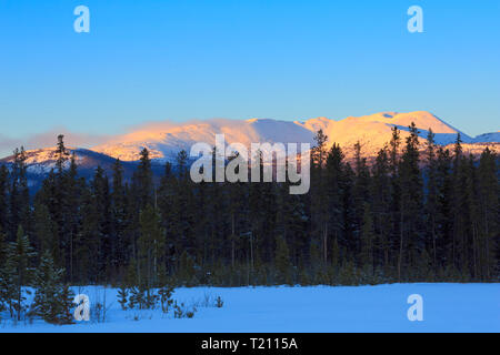 Whitehorse tramonto in inverno Foto Stock