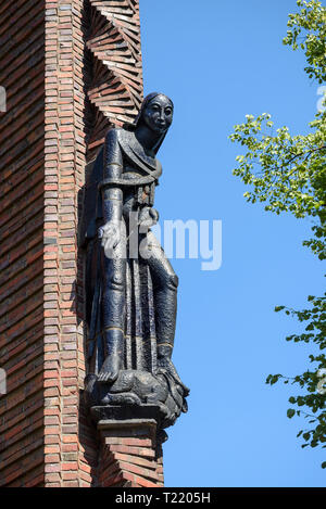 Berlino. Germania. Kreuzkirche Schmargendorf, su Hohenzollerndamm 130. Costruito 1927-29 per un design da Ernst e Günther Paulus. Blue ceramica invetriata sta Foto Stock