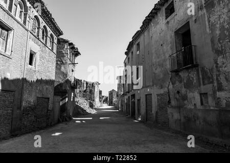 I resti di una città in Aragona che era stato completamente distrutto durante la guerra civile spagnola - Belchite - Spagna Foto Stock