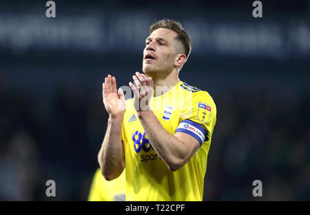 Birmingham City Michael Morrison elogia gli appassionati dopo il cielo di scommessa match del campionato al The Hawthorns, West Bromwich. Foto Stock