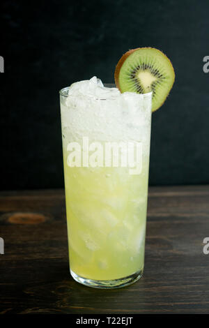 Cocktail di Kiwi Foto Stock