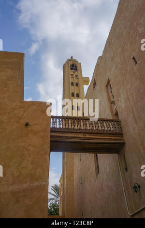 Wadi El-Natron, Egitto: il monastero di Deir Anba Bishoy (St. Bishoi) risale al più presto il nono secolo CE. Foto Stock