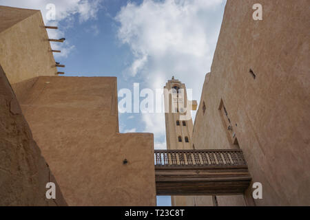 Wadi El-Natron, Egitto: il monastero di Deir Anba Bishoy (St. Bishoi) risale al più presto il nono secolo CE. Foto Stock