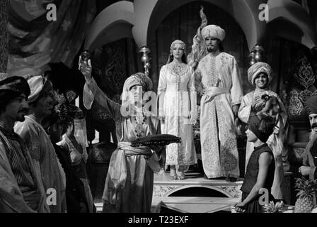 Arabian Adventure (1979) Peter Cushing, Oliver Tobias, Emma Samms, Puneet Sira, Data: 1979 Foto Stock