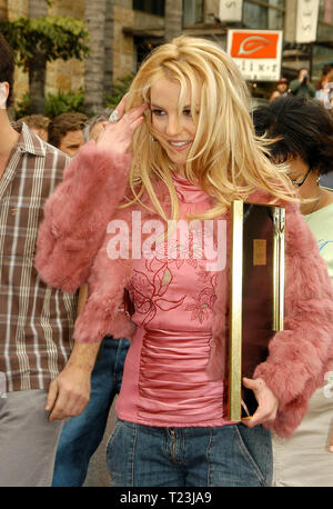 Britney Spears ha onorato con la stella sulla Hollywood Walk of Fame in Hollywood, CA. La manifestazione ha avuto luogo lunedì 17 novembre, 2003. Foto di: Sthanlee B. Mirador / PictureLux Foto Stock