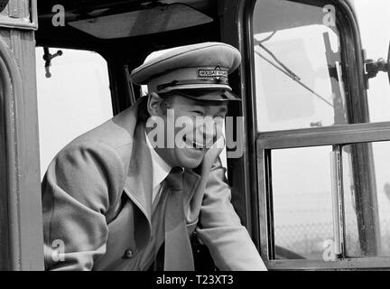 Vacanza sul bus (1973) Reg Varney, Data: 1973 Foto Stock