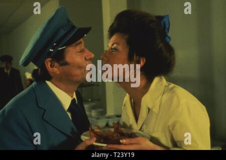 Vacanza sul bus (1973) Reg Varney, Gigi Gatti, Data: 1973 Foto Stock