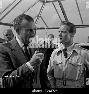 L'uomo nel cielo (1957) Walter Fitzgerald, Ernest Clark, acque di Russell, John Stratton, Data: 1957 Foto Stock