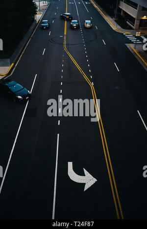 Stati Uniti d'America, Virginia, Fairfax County, Tysons Corner, vista in elevazione su una strada Foto Stock