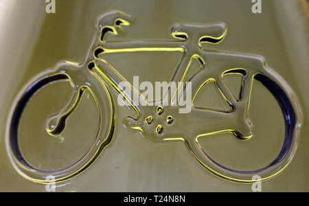 Emblema di bicicletta su vetro Foto Stock