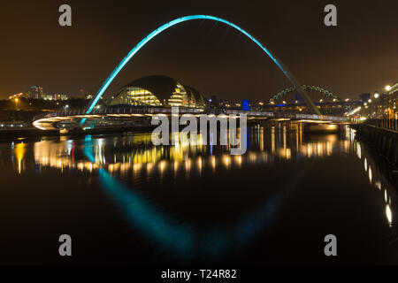 Newcastle bridge di notte Foto Stock