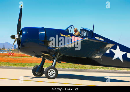 Un WW2 USN Grumman F6F Hellcat aereo da caccia all'Airshow di Tucson in Arizona Foto Stock