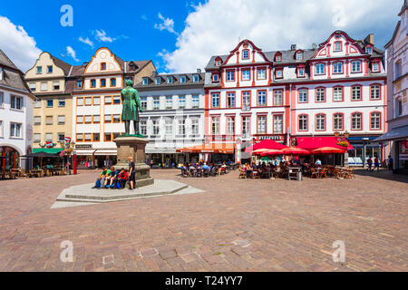 KOBLENZ, Germania - 27 giugno 2018: piazza dei gesuiti o jesuitenplatz a Koblenz città vecchia in Germania Foto Stock