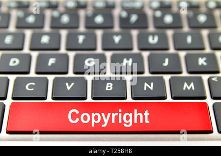 Copyright parola sulla tastiera del computer, rendering 3D Foto Stock