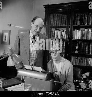 Alcuni saranno, alcune non (1970) Michael Hordern, Data: 1970 Foto Stock