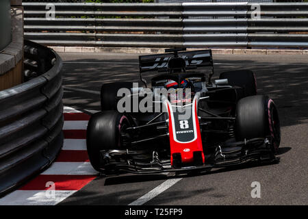 Monte Carlo/Monaco - 05/24/2018 - #8 Romain Grosjean (FRA) nella sua HAAS F1 RVF-18 durante il giorno di apertura della corsa in avanti del 2018 Grand Prix di Monaco Foto Stock