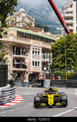 Monte Carlo/Monaco - 05/24/2018 - #55 Carlos Sainz (SPA) nella sua Renault R.S. 18 durante il giorno di apertura della corsa in avanti del 2018 Grand Prix di Monaco Foto Stock