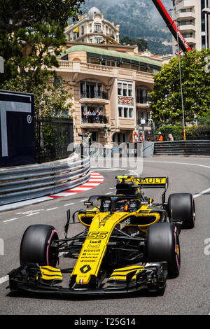 Monte Carlo/Monaco - 05/24/2018 - #55 Carlos Sainz (SPA) nella sua Renault R.S. 18 durante il giorno di apertura della corsa in avanti del 2018 Grand Prix di Monaco Foto Stock