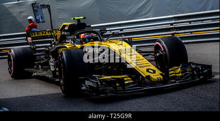 Monte Carlo/Monaco - 05/24/2018 - #55 Carlos Sainz (SPA) nella sua Renault R.S. 18 durante il giorno di apertura della corsa in avanti del 2018 Grand Prix di Monaco Foto Stock