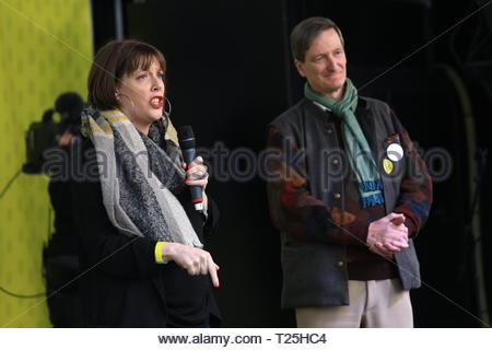 Il voto popolare protesta è terminata a Westminster Westminster.molti ben noti oratori tra cui jess phillips e Dominic grieve parla alla folla. Foto Stock