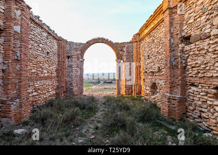 I resti di una città in Aragona che era stato completamente distrutto durante la guerra civile spagnola - Belchite - Spagna Foto Stock