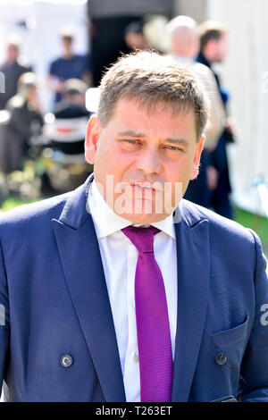 Andrew Bridgen MP (Cost: North West Leicestershire) su College Green, Westminster, 29 marzo 2019 Foto Stock