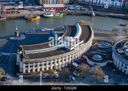 Lloyds Banking Group HQ, Millennium Square e siamo curiosi. Bristol dall'aria. Foto Stock