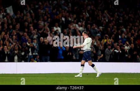 Tottenham Hotspur Paul Gascoigne essendo sostituto=d durante le leggende evento di prova corrispondono a Tottenham Hotspur Stadium, Londra. Foto Stock