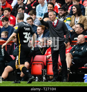 La Valle di Londra, Inghilterra, Regno Unito. Il 30 marzo 2019. Lee Bowyer manager di Charlton Athleticduring il cielo EFL scommettere League 1 match tra Charlton Athletic e Bradford City a valle, Londra, Inghilterra il 30 marzo 2019. Foto di Adamo di Loreto. Solo uso editoriale, è richiesta una licenza per uso commerciale. Nessun uso in scommesse, giochi o un singolo giocatore/club/league pubblicazioni. Credit: UK Sports Pics Ltd/Alamy Live News Foto Stock