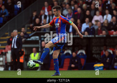 Londra, Regno Unito. Il 30 marzo 2019. Scott Dann di Crystal Palace in azione. Premier League, Crystal Palace v Huddersfield Town a Selhurst Park a Londra il sabato 30 marzo 2019. Questa immagine può essere utilizzata solo per scopi editoriali. Solo uso editoriale, è richiesta una licenza per uso commerciale. Nessun uso in scommesse, giochi o un singolo giocatore/club/league pubblicazioni. pic da Steffan Bowen/Andrew Orchard fotografia sportiva/Alamy Live news Foto Stock