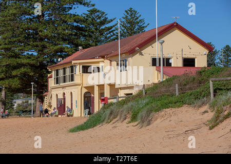 Newport Beach surf life saving club nel nord di Sydney, Nuovo Galles del Sud, Australia Foto Stock