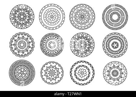 Mandala set. Ornamento rotondo. Etnico design decorativo raccolta di elementi. Bianco e nero illustrazione vettoriale. Isolato su sfondo bianco Illustrazione Vettoriale