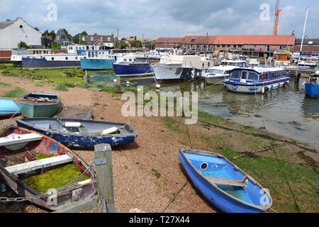 Tidemill Yacht Harbour, Woodbridge, Suffolk, East Anglia, England, Regno Unito Foto Stock