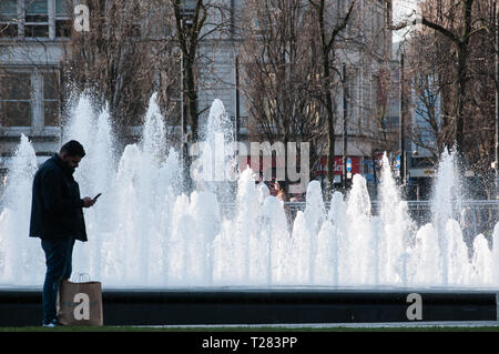 Intorno al Regno Unito - uno di una selezione delle mie immagini delle fontane in Piccadilly Gardens, Manchester Foto Stock