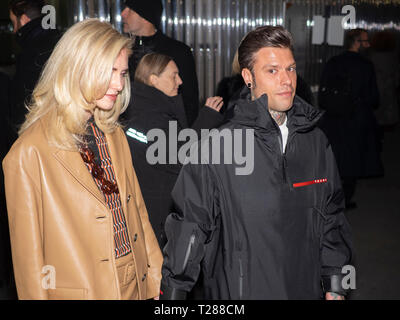 13 gennaio 2019 Milano, Italia: Chiara Ferragni e Fedez prima di Prada fashion show durante la MFW 2019 uomo autunno/inverno Foto Stock