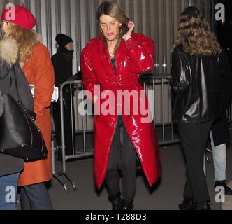 13 gennaio 2019 Milano, Italia: Anna Dello Russo prima di Prada fashion show durante la MFW 2019 uomo autunno/inverno Foto Stock