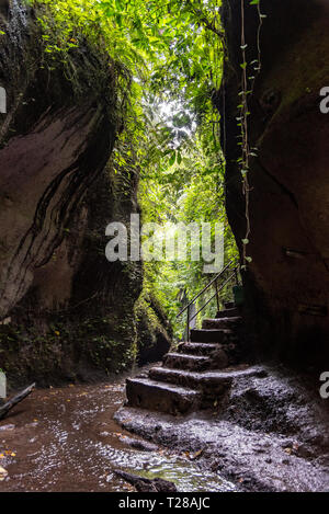 Tukad Cepung cascata Bangli Regency. Ubud, Bali / Indonesia Foto Stock